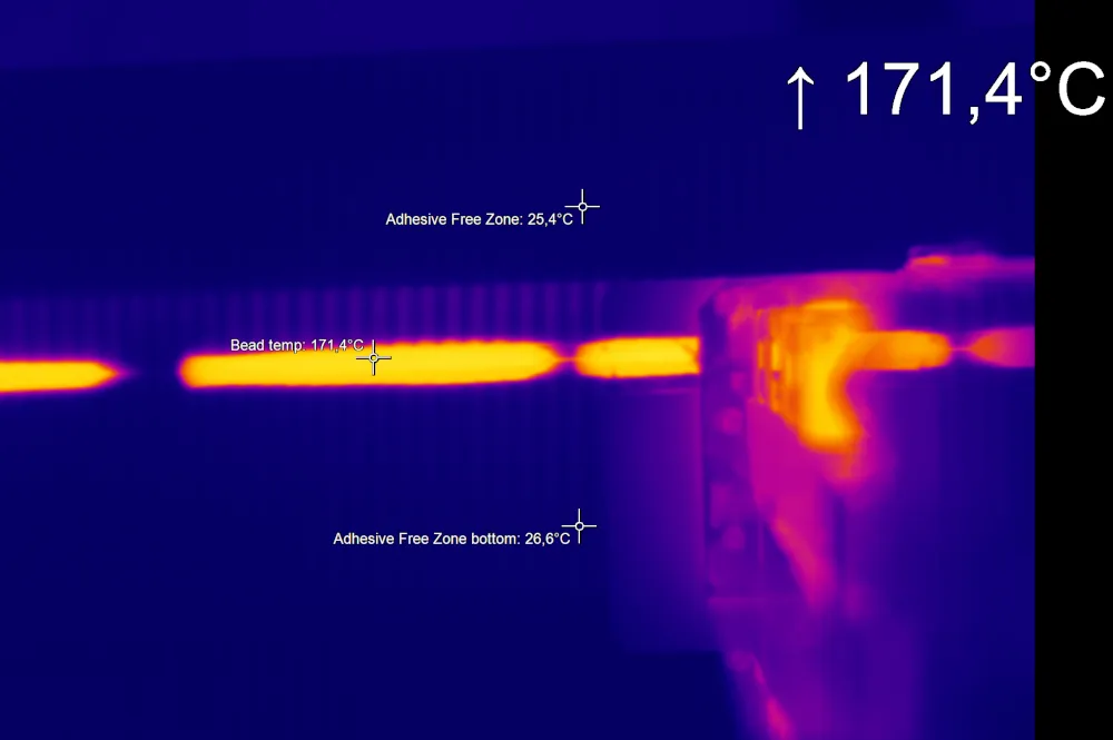 고정식 적외선 카메라를 활용한 접착제 도포의 일관성 확보